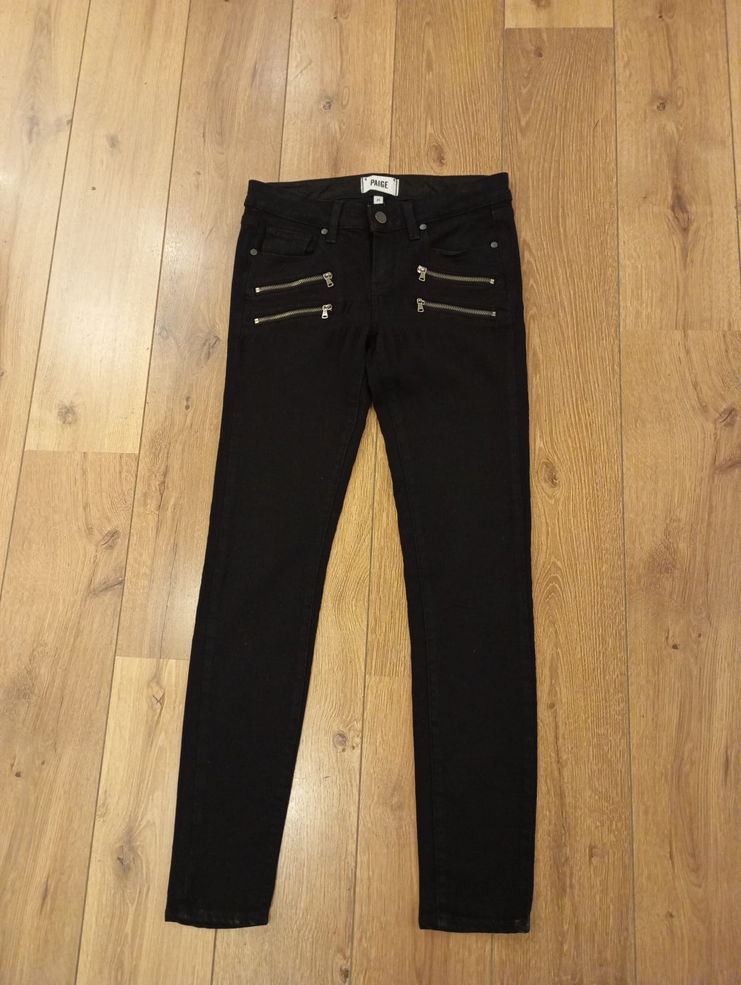 Page Pantalón cremalleras