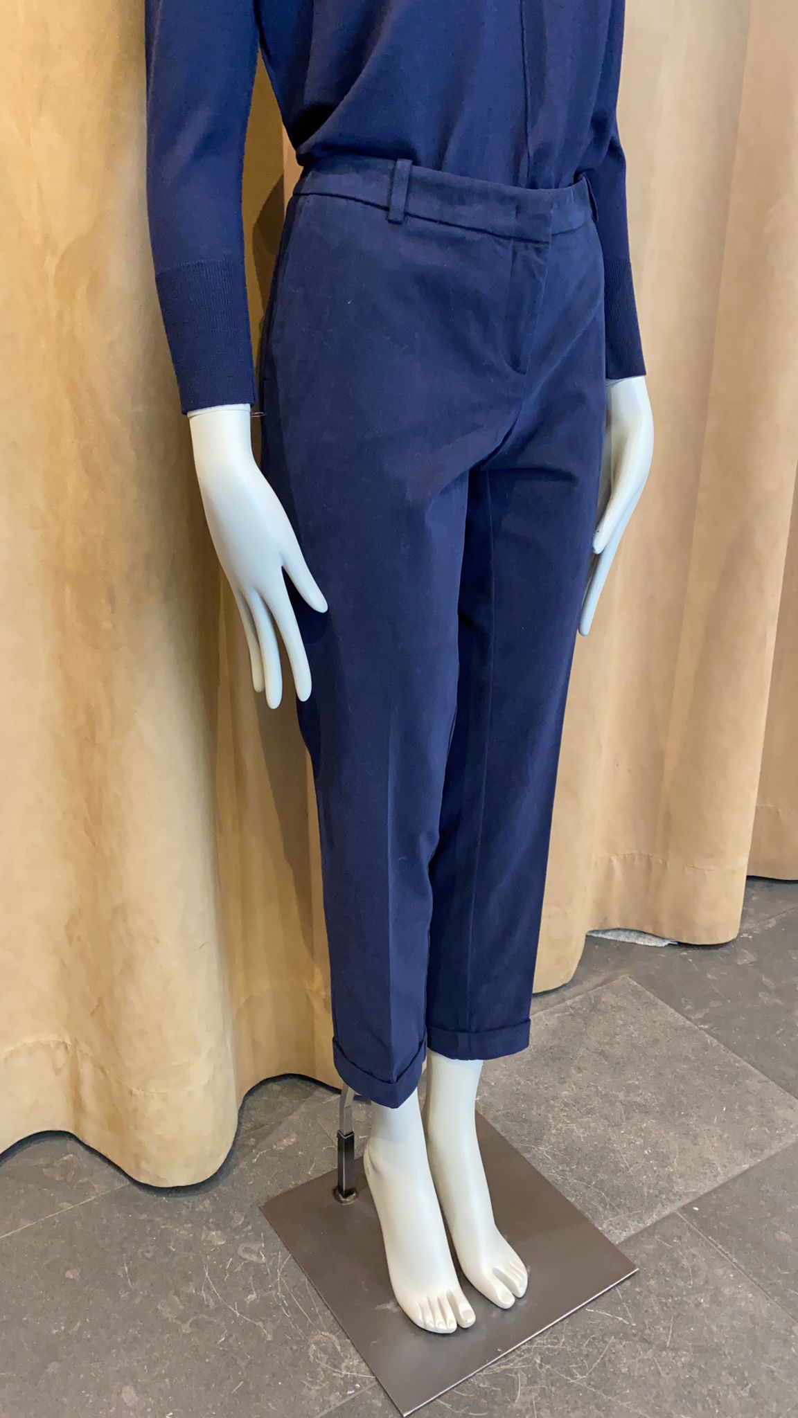 Pantalón Kiltie azul oscuro - The Class Room