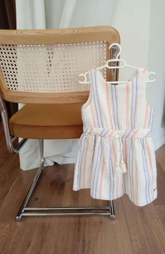 AO76 American outfitters Vestido Niña